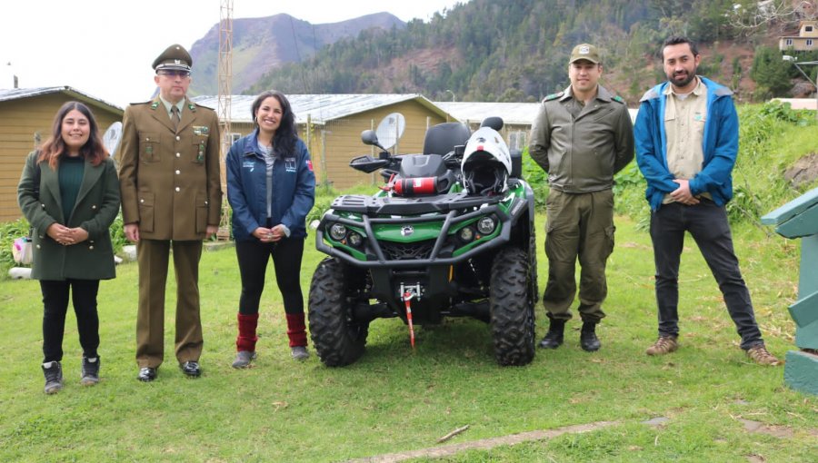 Delegada Presidencial Regional entregó cuadrimoto a Carabineros de Juan Fernández