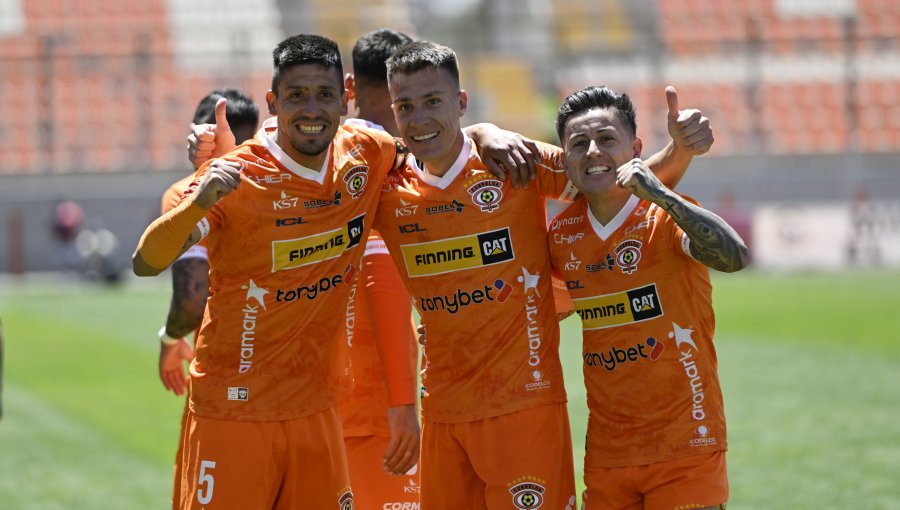 Cobreloa ganó, aprovechó la caída de Antofagasta y quedó como líder exclusivo