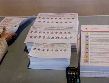 Comienza campaña de segunda vuelta en elecciones presidenciales de Ecuador