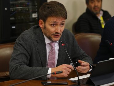 Ministro de Energía: "Precios de energía no reflejan el costo de producirla"