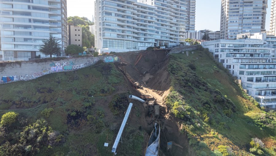 Ofician al MOP y al Municipio de Viña por grietas y levantamientos a 2 kilómetros de los socavones entre Reñaca y Concón