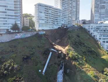 Ofician al MOP y al Municipio de Viña por grietas y levantamientos a 2 kilómetros de los socavones entre Reñaca y Concón