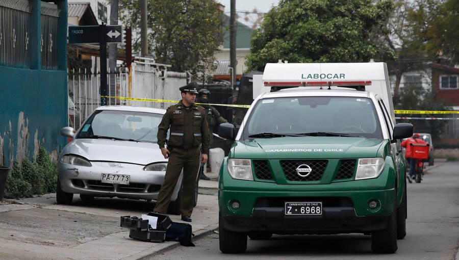 Mujer se encuentra en riesgo vital al ser baleada por excarabinero en Quilicura