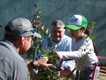 Niña embajadora de la Teletón fue nombrada la primera madrina del medio ambiente de Limache