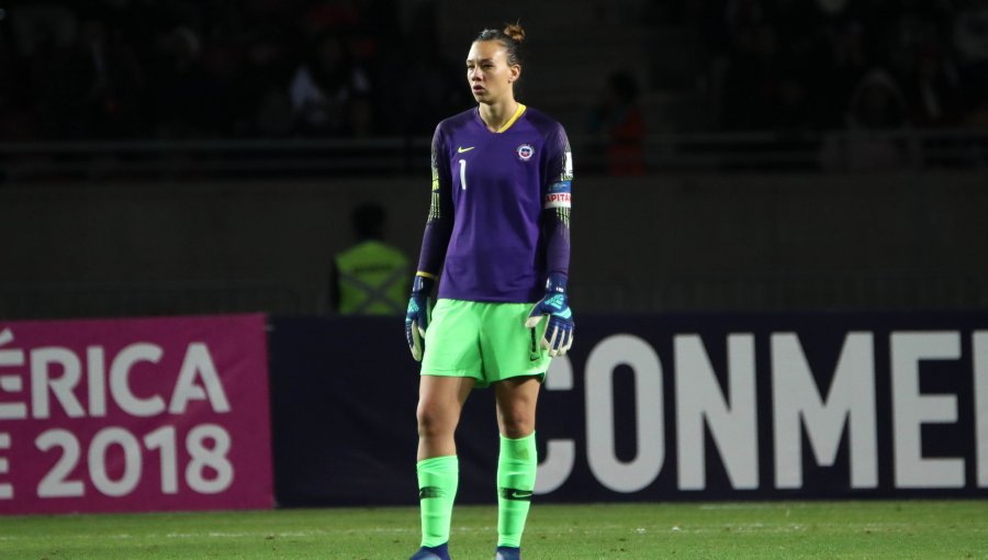 Christiane Endler celebró sus 100 partidos con la Roja: "Espero que sean muchos más"