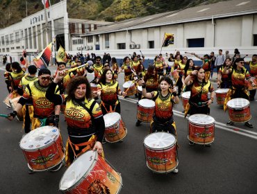 Botillerías de Valparaíso en pie de guerra contra el carnaval Mil Tambores: gremio presenta recurso para evitar polémica medida