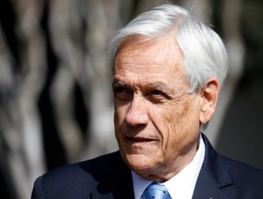 Expresidente Sebastián Piñera reiteró a medio español que en su gobierno sufrió un “golpe de Estado no tradicional"