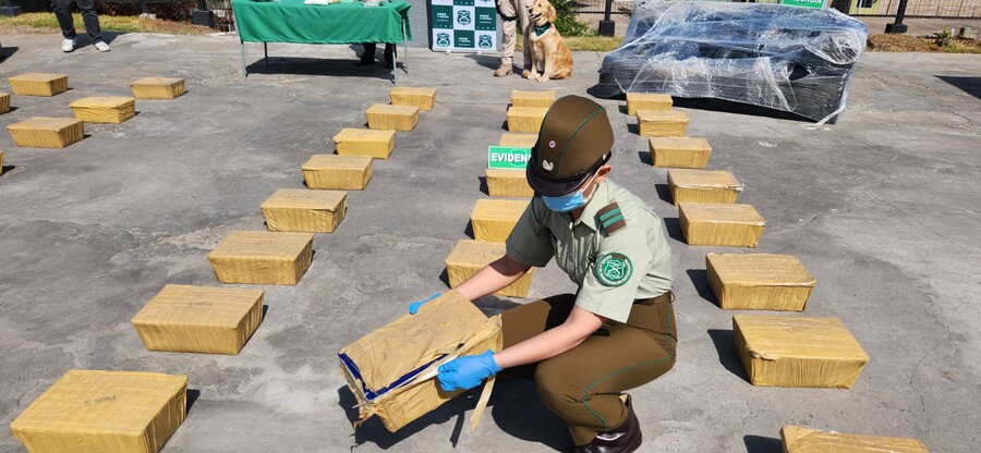 Carabineros incauta 200 mil dosis de droga oculta en falsa mudanza en Antofagasta