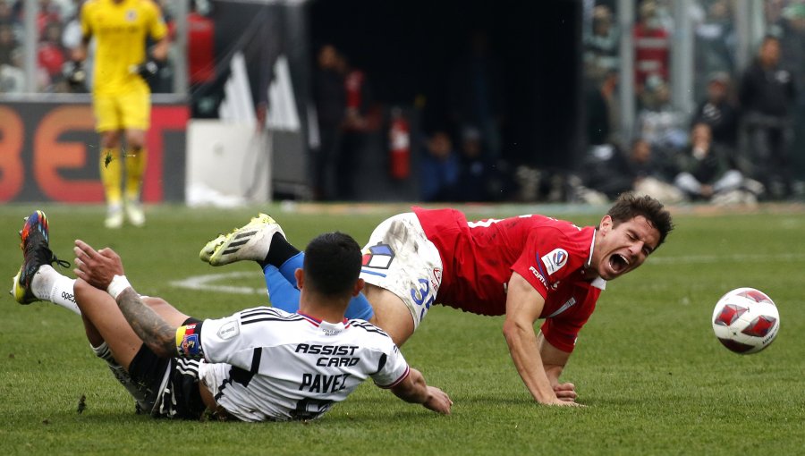 Liberan audios del VAR por penal reclamado por la UC en polémico partido ante Colo-Colo