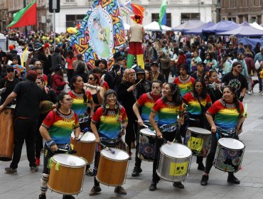 Carnaval Mil Tambores congregó a más de 15 mil personas en Valparaíso: no hubo detenidos