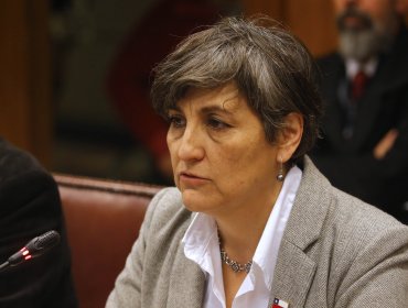 Ministra de Salud dice que centros asistenciales "tienen que cumplir" con reducción de personal: "No hay recursos adicionales"