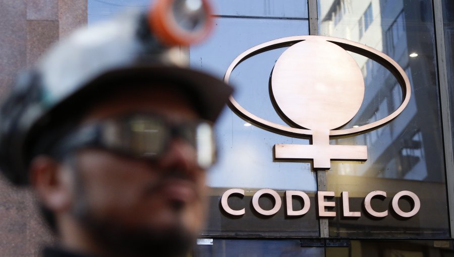 Moody's rebajó clasificación crediticia de Codelco: asignó perspectiva negativa
