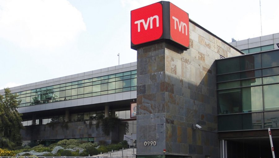 En medio de crisis de TVN, Director de Programación presenta su renuncia acusando “falta de respaldo y apoyo”