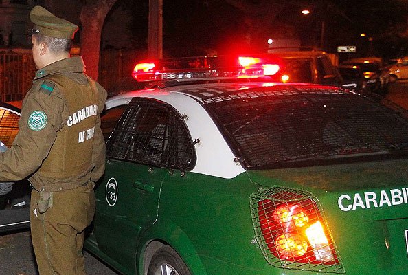 Hombre fue apuñalado en plena vía pública en el plan de Valparaíso: resultó gravemente herido