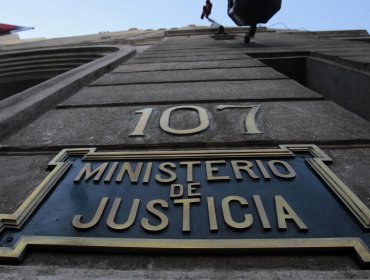 Ministro de Justicia confirma hallazgo de osamentas en edificio gubernamental: trozo de mandíbula estaba en un pote de mantequilla