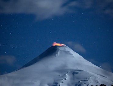 Volcán Villarrica baja de Alerta Naranja a Amarilla y perímetro de seguridad se reduce de 5 a 2 kilómetros