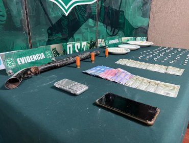 Dos hombres y una mujer fueron detenidos en operativo antidrogas en Valparaíso y Viña del Mar