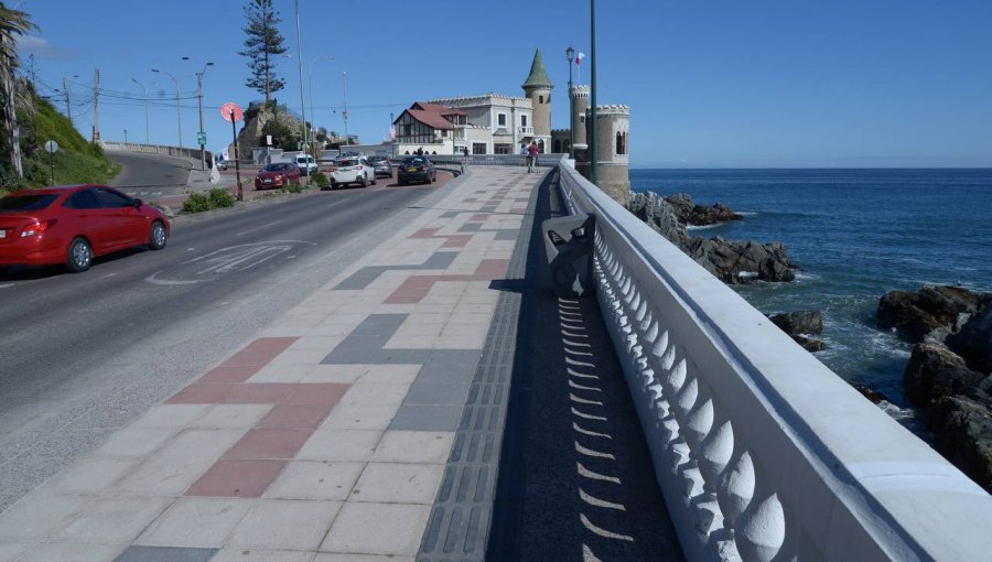 Tras más de un año de obras, finalmente inauguraron el remozado paseo de avenida La Marina de Viña del Mar