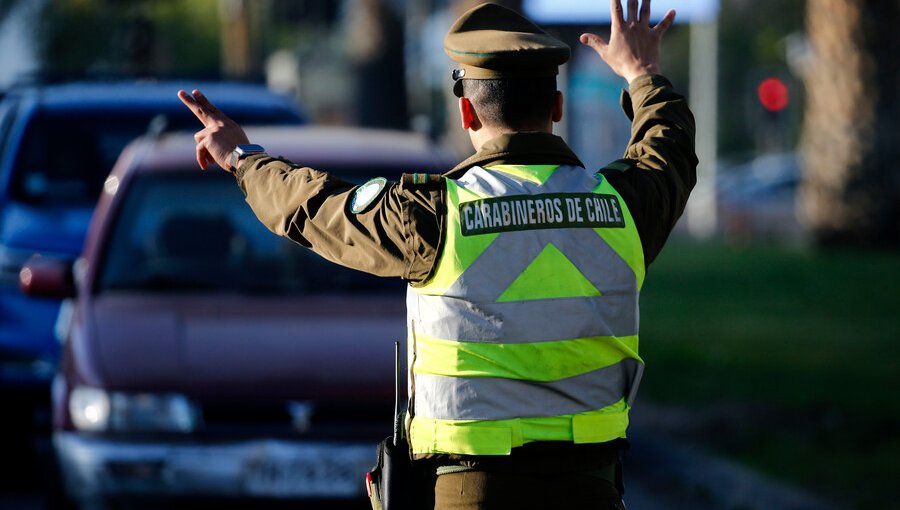 Detienen a dos personas por evadir control policial e intento de atropello a Carabineros