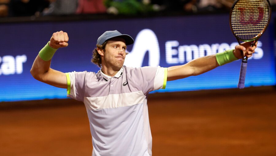 Nicolás Jarry cobró revancha de Copa Davis y avanzó a octavos del Masters de Shanghai