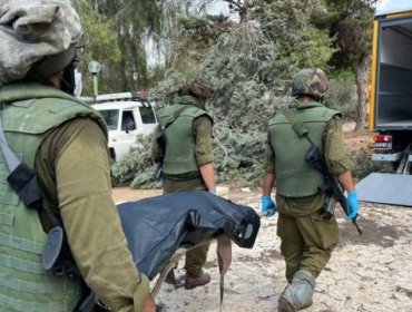 "Es una masacre": Los cuerpos encontrados en Kfar Aza, uno de los kibutz israelíes atacados por Hamás