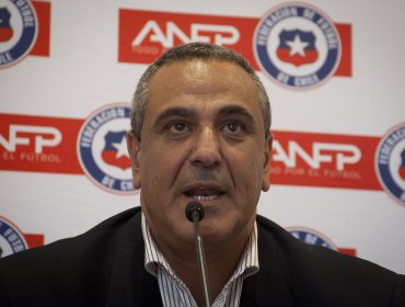 Pablo Milad en su regreso a Chile tras reunirse con Gianni Infantino en Suiza: "Nos fue bien"