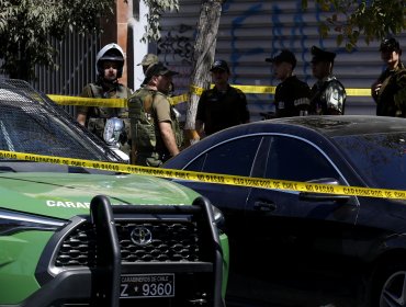 Carabinero sufre fractura tras ser atropellado por acusado de violencia intrafamiliar en Recoleta: sujeto fue baleado