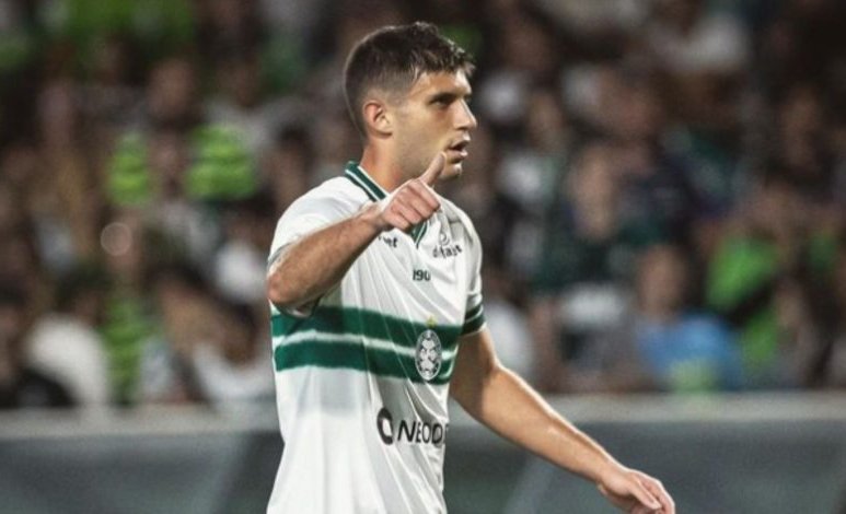 "Es infundada": Coritiba desmintió que lesión de Benjamín Kuscevic se deba a una pelea con un compañero