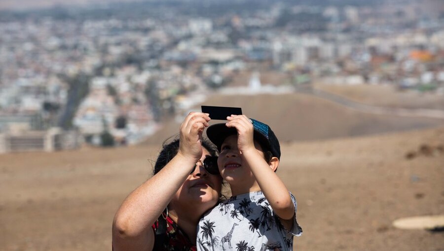 Ariqueños fueron testigos privilegiados de eclipse parcial anular de sol