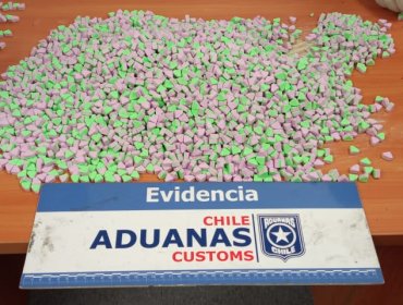 Incautan más de 20 mil pastillas de éxtasis en el aeropuerto de Santiago. Un detenido