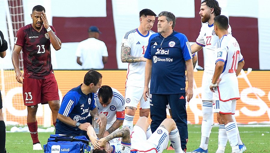 Diego Valdés estaría descartado en la Roja para la doble fecha de Clasificatorias ante Paraguay y Ecuador