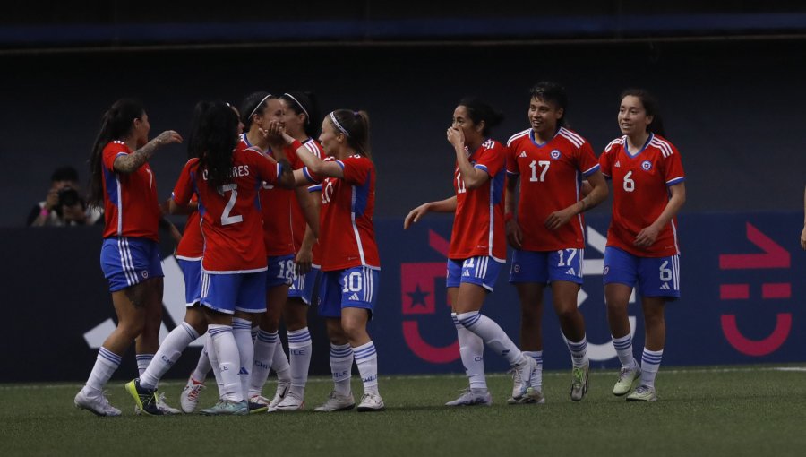 Inicio del futbol femenino y el maratón destacan en jornada dominical de los Panamericanos