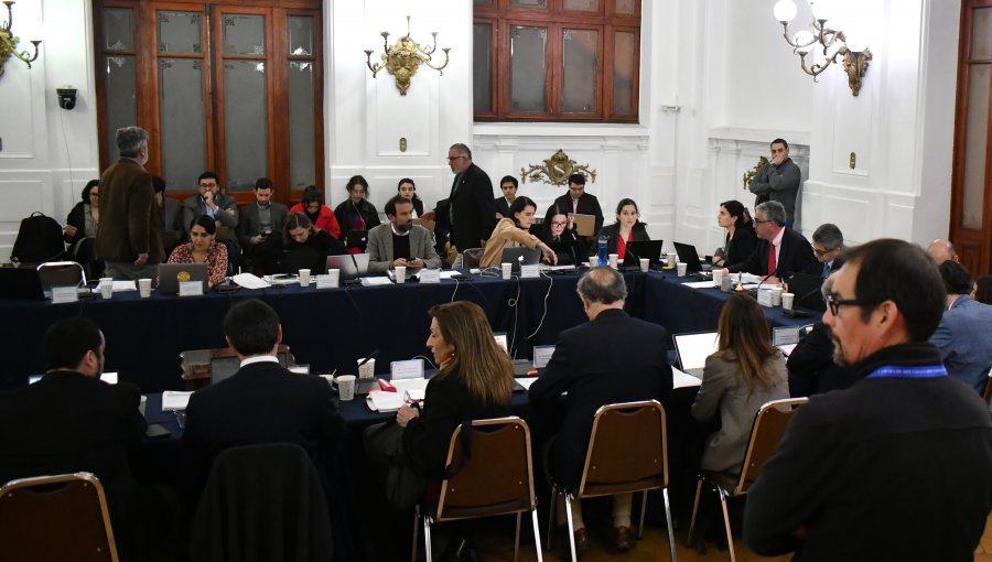 Comisión mixta repuso expulsión de migrantes y exención en pago de contribuciones