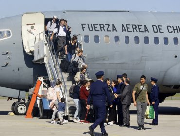 Llega a Chile el quinto vuelo humanitario con pasajeros desde Israel