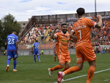 Cobreloa festejó su corona con victoria ante la U y burlesco mensaje: "Muuuuuy fácil"