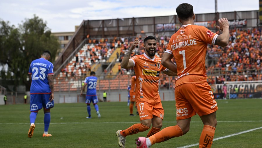 Cobreloa festejó su corona con victoria ante la U y burlesco mensaje: "Muuuuuy fácil"