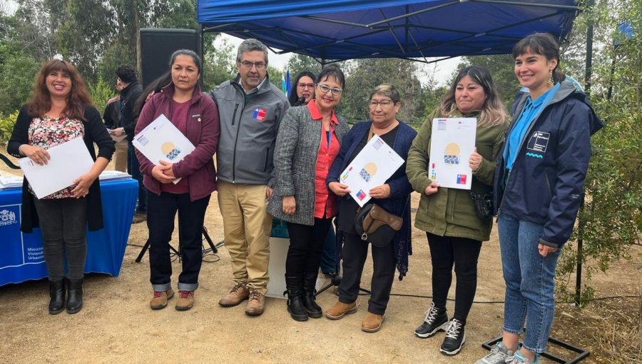 Proyecto «Rukantú»: 46 familias de Villa Alemana recibieron las escrituras de sus casas