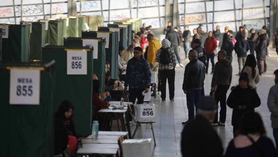 Padrón extranjero aumentó 31%: Habilitados para votar en Plebiscito Constitucional pasaron de 514 mil el 2022 a 676 mil el 2023