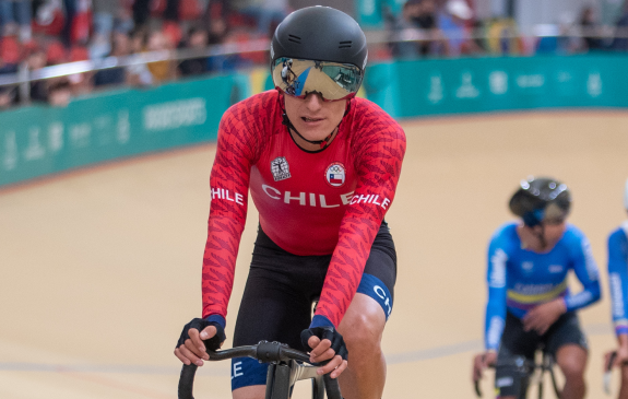 Jacob Decar sumó un bronce para el Team Chile en el ómnium del ciclismo en Santiago 2023