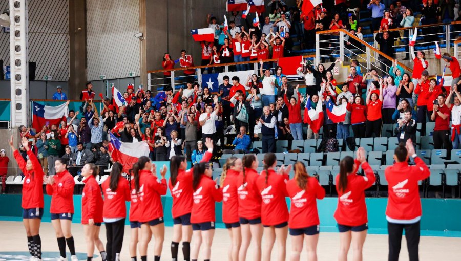 Equipo chileno de balonmano femenino derrotó a Canadá en su debut en Viña del Mar por los Panamericanos