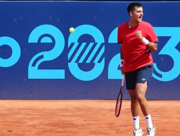 Tomás Barrios sacó adelante un complicado partido para avanzar a octavos de Santiago 2023