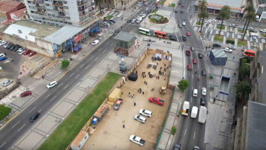 Dan inicio a la construcción de cuatro plazas en el bandejón central del par Viana - Álvarez de Viña del Mar