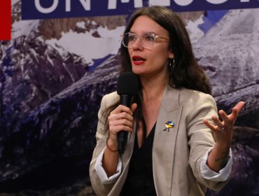 Camila Vallejo secunda la crítica de Boric a los medios: "Es importante poder contar más las buenas noticias"