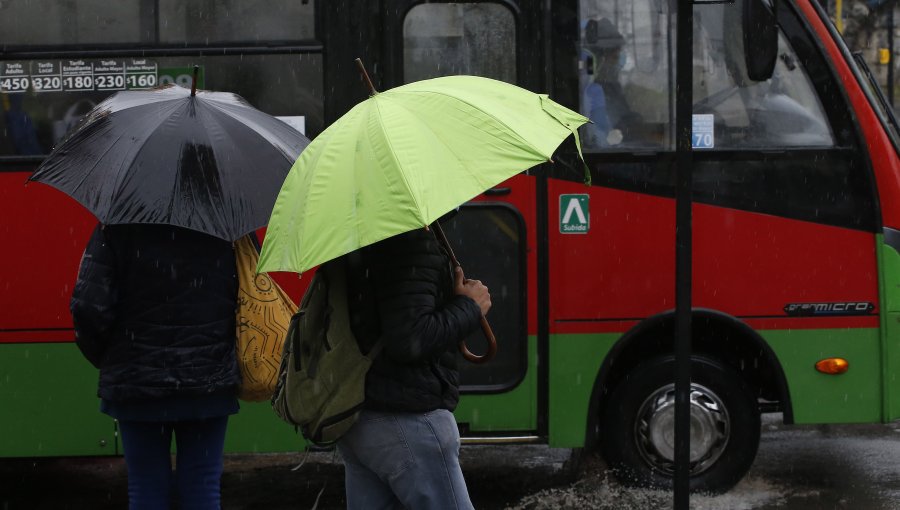 Bajas temperaturas y lluvias se esperan este fin de semana largo en la zona costera de la región de Valparaíso