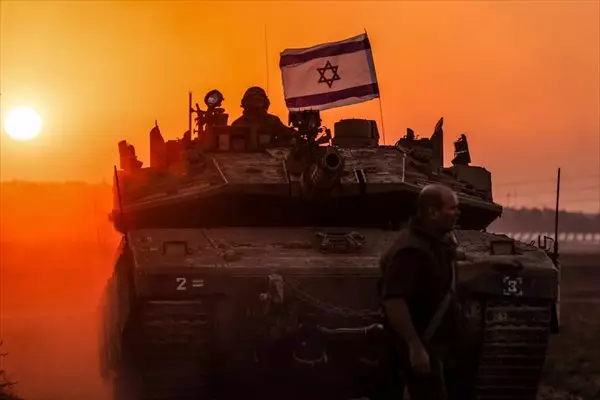 En medio de intensos bombardeos Israel avanza dos kilómetros en Gaza