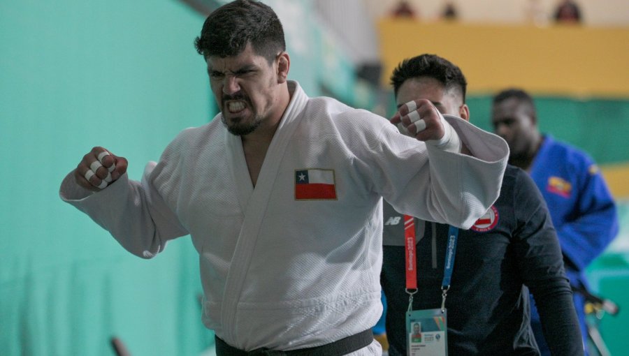 Otra plata para el Team Chile: El judoca Thomas Briceño cayó en la final ante el canadiense Shady Elnahas