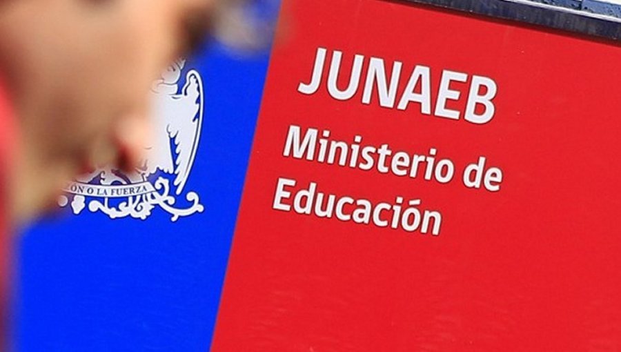 Beca de alimentación de Junaeb se extenderá durante el verano a estudiantes que realicen sus prácticas profesionales