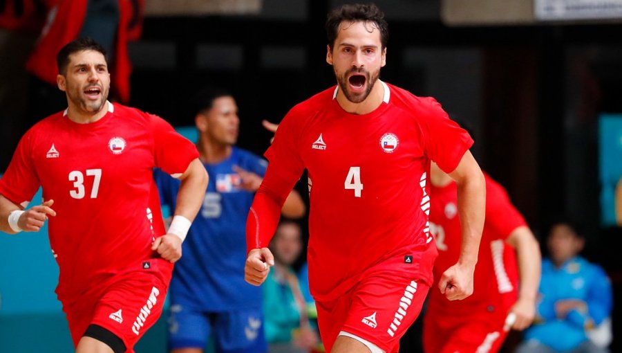 Chile se estrenó con un triunfo ante R. Dominicana en el balonmano masculino de Santiago 2023