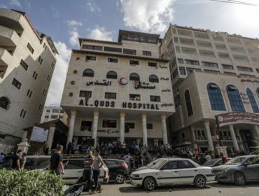 Cientos de pacientes permanecen atrapados en un hospital de Gaza luego de que Israel ordenara su evacuación