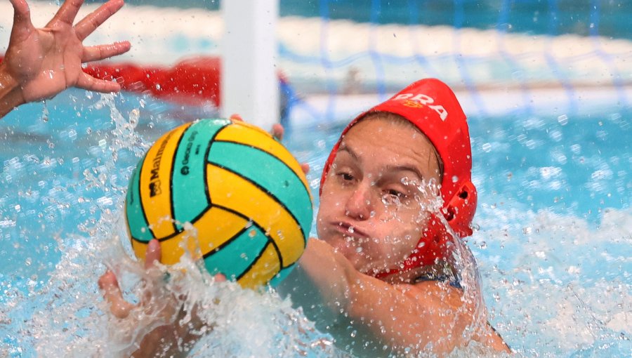 Chile sufre goleada frente a Brasil en polo acuático femenino